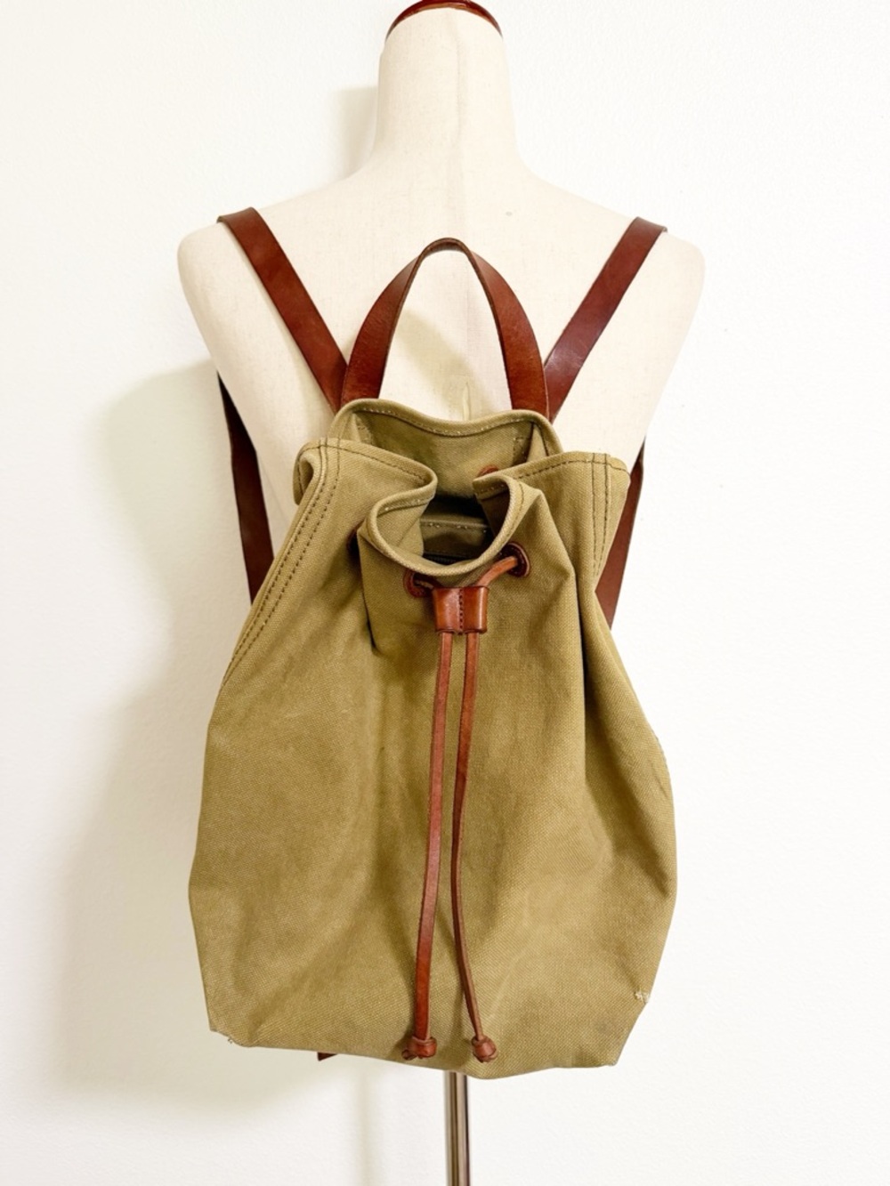 Madewell Somerset Cotton Canvas Leather Strap Drawstring Backpack - Picture 2 of 15